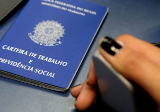 É válida a cláusula de permanência nos contratos de trabalho?