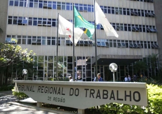 Justiça do Trabalho decide que pagamento no mesmo dia do início das férias não gera pagamento em dobro