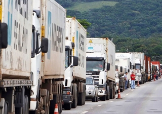 Câmara aprova criação de MEI Caminhoneiro e altera tributação