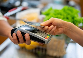Limites para dedução do IR com vale-refeição entram na MP do trabalho híbrido