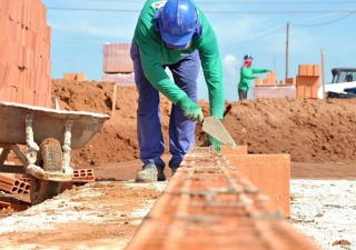 Decreto inclui construção civil entre atividades essenciais