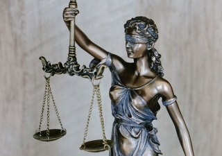 Receita se mantém contra o RELP. Empresas recorrem à Justiça